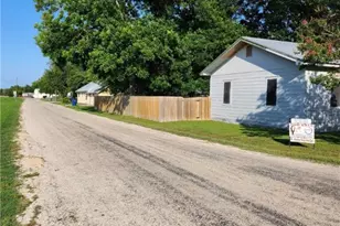 101 Alva St, Thrall, TX 76578 - Photo 15