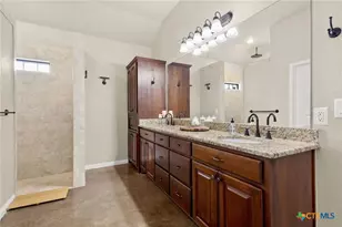 2298 Sungate Dr, New Braunfels, TX 78130 - Photo 17