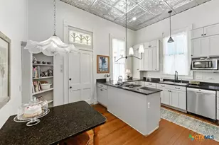 624 St Louis St, Gonzales, TX 78629 - Photo 15