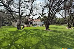 26447 Lewis Ranch Rd, New Braunfels, TX 78132 - Photo 47