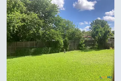 708 E Loma Vista Avenue, Victoria, TX 77901 - Photo 15