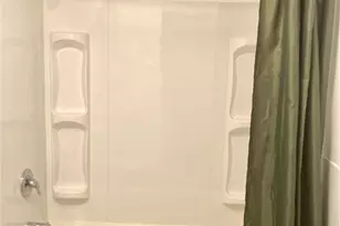 708 E Loma Vista Ave, Victoria, TX 77901 - Photo 13