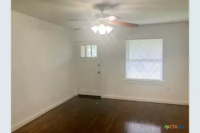 708 E Loma Vista Avenue, Victoria, TX 77901 - Photo 3