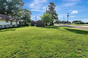 116 N Ben Wilson St, Victoria, TX 77901 - Photo 41