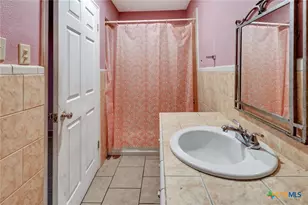 116 N Ben Wilson St, Victoria, TX 77901 - Photo 33