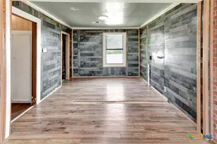 116 N Ben Wilson St, Victoria, TX 77901 - Photo 17