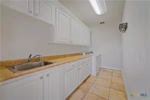 758 Mission Heights, New Braunfels, TX 78130 - Photo 25