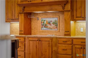 758 Mission Heights, New Braunfels, TX 78130 - Photo 15