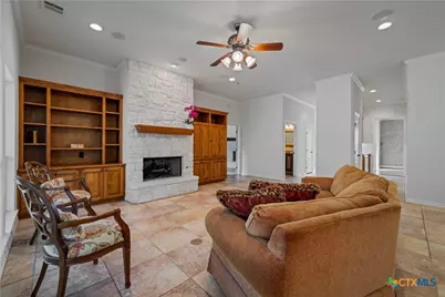 758 Mission Heights, New Braunfels, TX 78130 - Photo 9