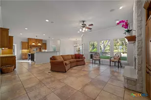 758 Mission Heights, New Braunfels, TX 78130 - Photo 9