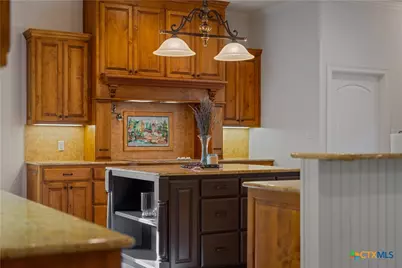 758 Mission Heights, New Braunfels, TX 78130 - Photo 11