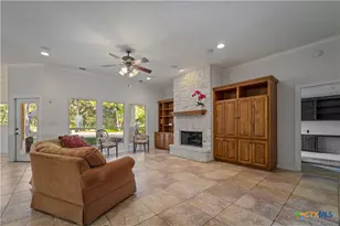 758 Mission Heights, New Braunfels, TX 78130 - Photo 11