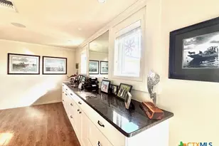 604 W Maple St, Port O'Connor, TX 77982 - Photo 17