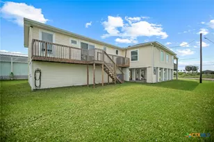 604 W Maple St, Port O'Connor, TX 77982 - Photo 33