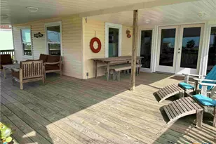 604 W Maple St, Port O'Connor, TX 77982 - Photo 29