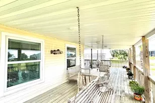 604 W Maple St, Port O'Connor, TX 77982 - Photo 43