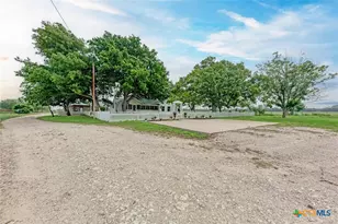 7800 Co Rd 210, Bertram, TX 78605 - Photo 35