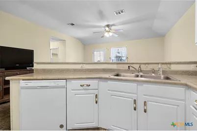 1571 Kimberly Dawn Drive, New Braunfels, TX 78130 - Photo 13