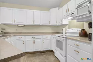 1571 Kimberly Dawn Dr, New Braunfels, TX 78130 - Photo 11