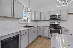 905 N Navarro St, Victoria, TX 77901 - Photo 23