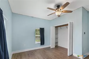 905 N Navarro St, Victoria, TX 77901 - Photo 15