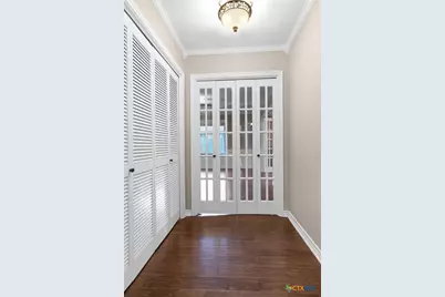 221 W Tanglewood Drive, New Braunfels, TX 78130 - Photo 15