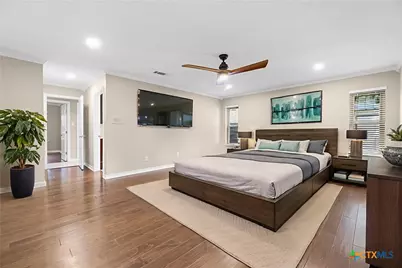 221 W Tanglewood Drive, New Braunfels, TX 78130 - Photo 17