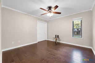 221 W Tanglewood Dr, New Braunfels, TX 78130 - Photo 23