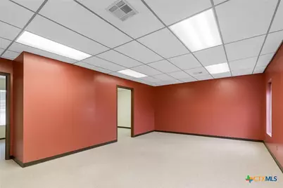 708 E Goodwin Avenue, Victoria, TX 77901 - Photo 11