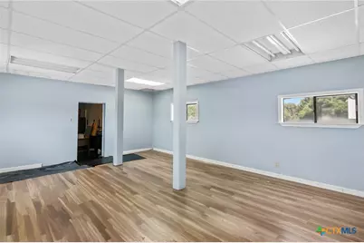 708 E Goodwin Avenue, Victoria, TX 77901 - Photo 17