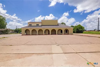 708 E Goodwin Avenue, Victoria, TX 77901 - Photo 7