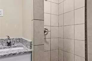 607 S Main St, Lampasas, TX 76550 - Photo 21