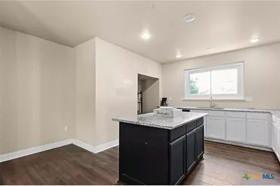 607 S Main St, Lampasas, TX 76550 - Photo 9