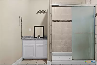 607 S Main St, Lampasas, TX 76550 - Photo 17