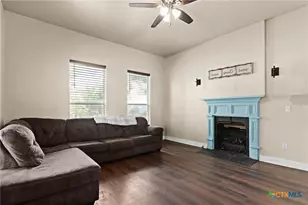 607 S Main St, Lampasas, TX 76550 - Photo 5