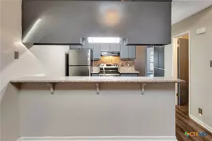 215 Chantilly St, Victoria, TX 77904 - Photo 9