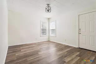 1310 S 21st St, Temple, TX 76504 - Photo 5