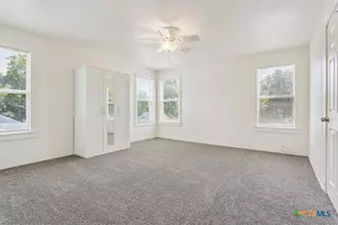 1310 S 21st St, Temple, TX 76504 - Photo 11