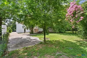 1310 S 21st St, Temple, TX 76504 - Photo 35