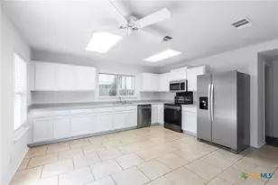 71 Elm Hill Ct, San Marcos, TX 78666 - Photo 11