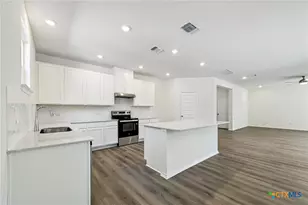 719 Ryan St, Belton, TX 76513 - Photo 9