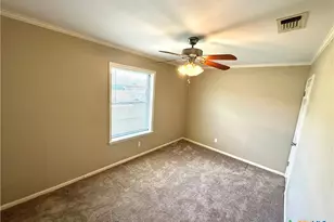 225 Monterrey Dr, Victoria, TX 77904 - Photo 15