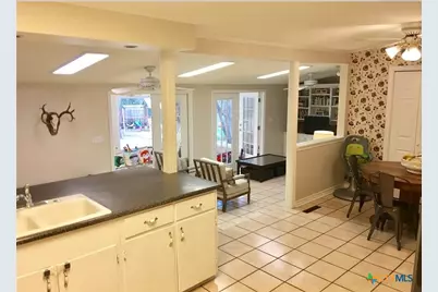 890 Laurel Lane, New Braunfels, TX 78130 - Photo 5