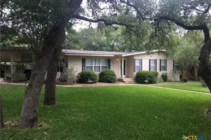 890 Laurel Ln, New Braunfels, TX 78130 - Photo 1