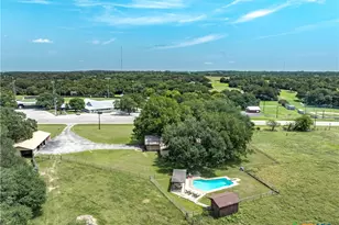 1226 E US Hwy 90, Flatonia, TX 78941 - Photo 27