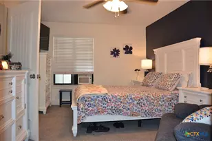 210 Meadow Ln, Martindale, TX 78655 - Photo 7