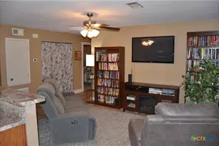 210 Meadow Ln, Martindale, TX 78655 - Photo 3