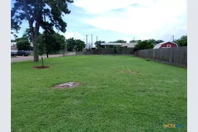 507 E River Street, Victoria, TX 77901 - Photo 1