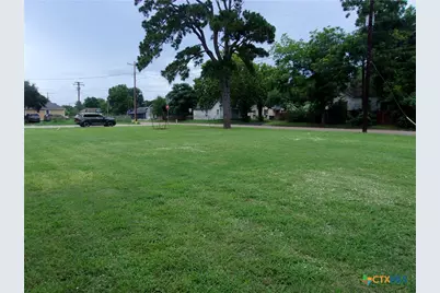 507 E River Street, Victoria, TX 77901 - Photo 3