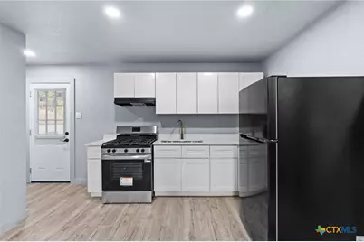 805 S 32nd, Temple, TX 76501 - Photo 5